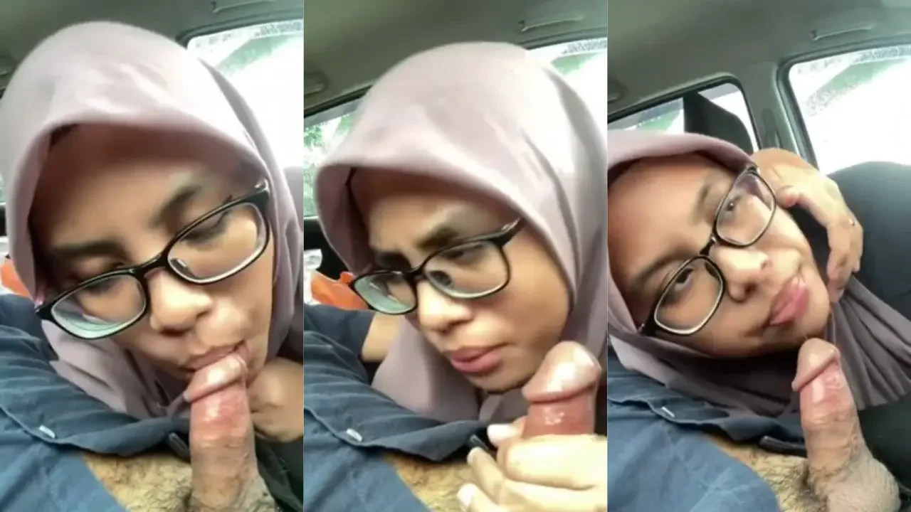 Jilbab polos yang suka kontol poster